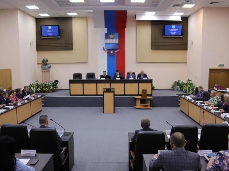 Дума отметила жителей Калуги за трудовые заслуги