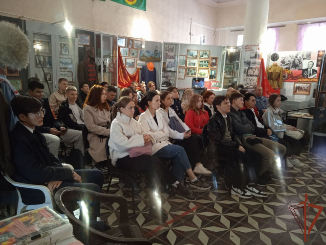 Росгвардия накануне 9 мая проводит патриотические встречи с подрастающим поколением на Урале
