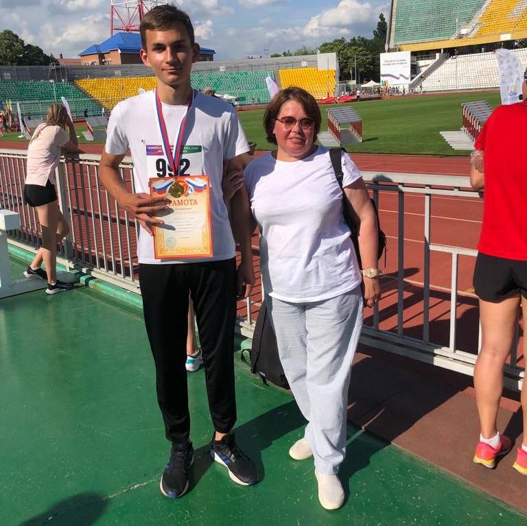 Легкоатлеты из Карачаево-Черкесии завоевали 10 медалей различного достоинства на Чемпионате и Первенстве ЮФО и СКФО