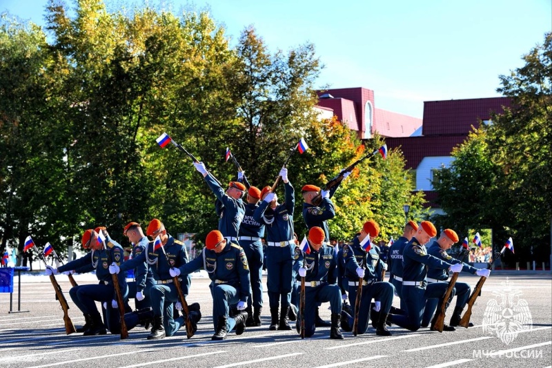 Первокурсники Академии гражданской защиты МЧС России приняли Военную присягу
