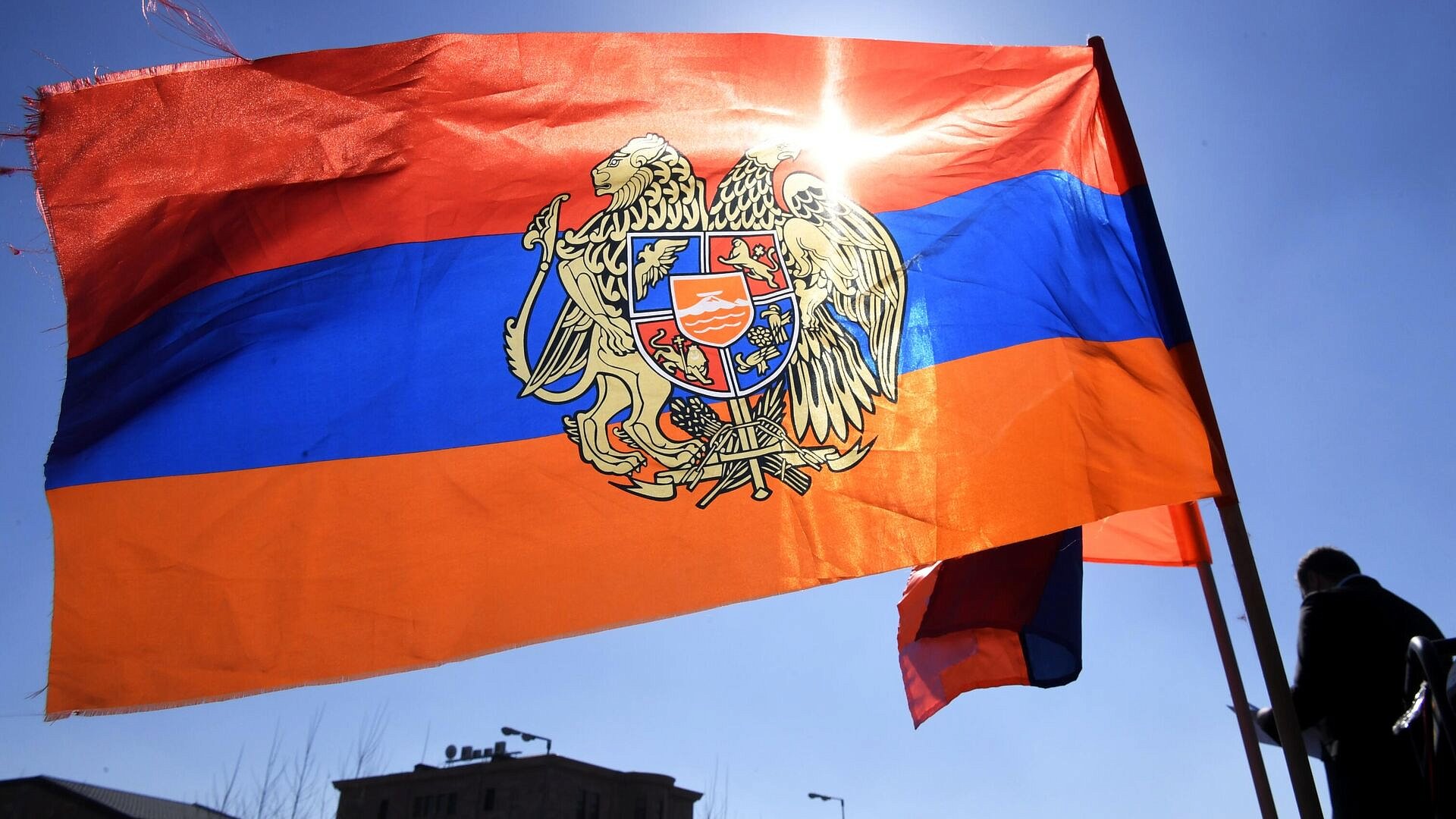 В повестке Армении нет вопроса о выходе из ЕАЭС, заявил спикер парламента