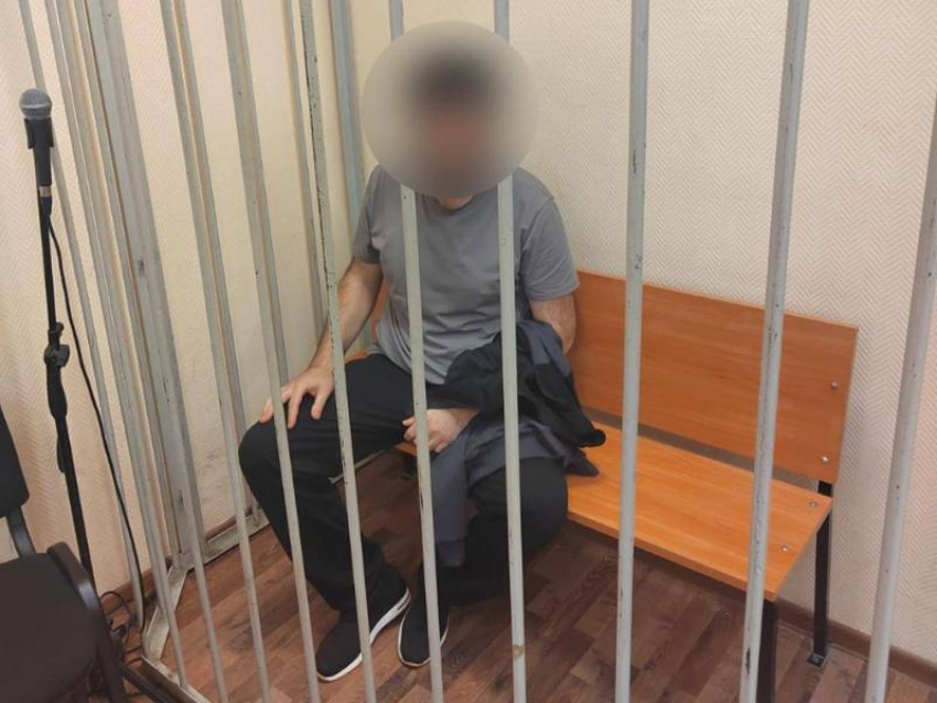 В Москве поймали мужчину, чуть не запырявшего ножом двух воронежцев у ресторана «Бархат»