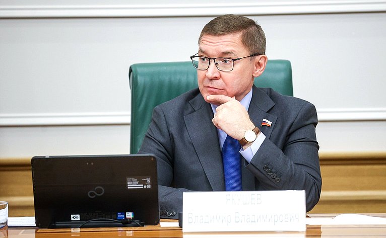 Владимир Якушев