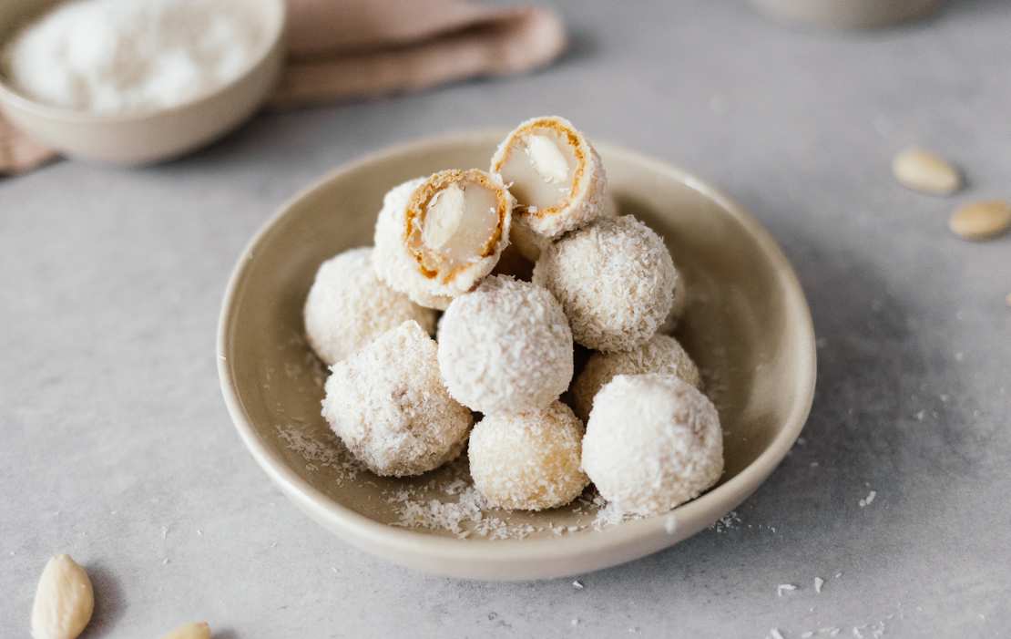 Конфеты из сгущенки и кокосовой стружки