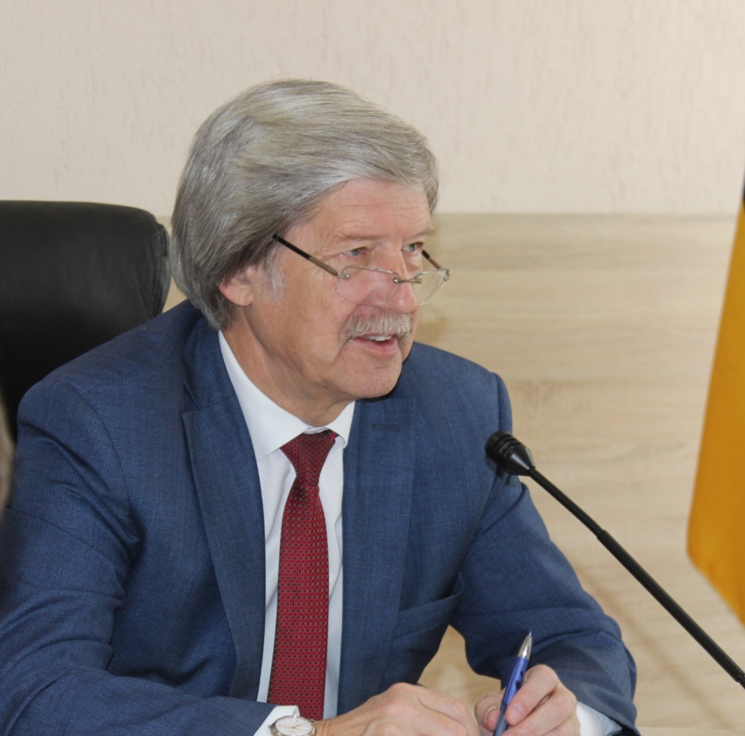 Поздравление Валерия Костина с Праздником Весны и Труда