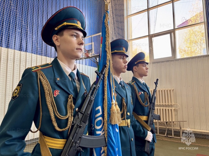 Сургутские школьники стали частью команды МЧС России