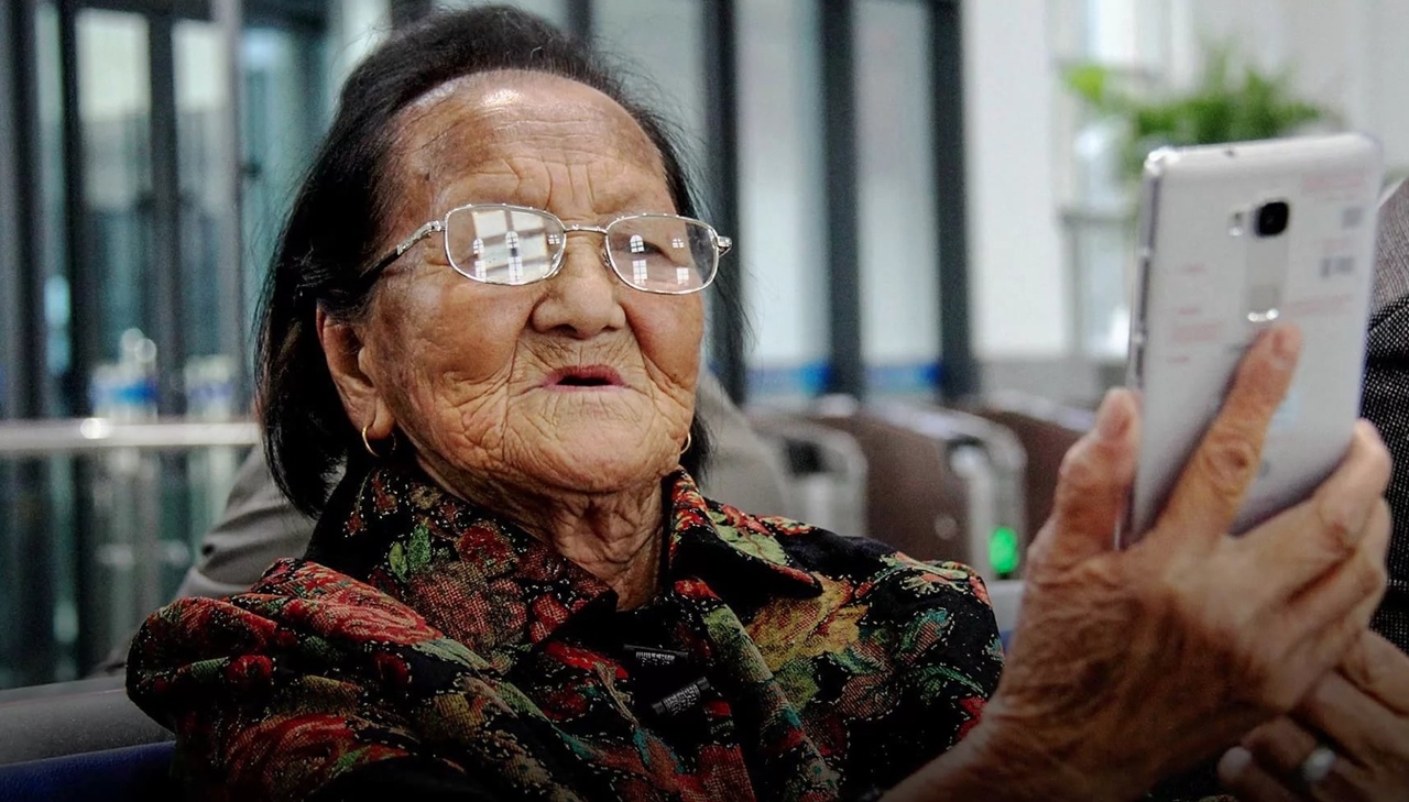 Почему в Китае даже бабушки не боятся искусственного интеллекта