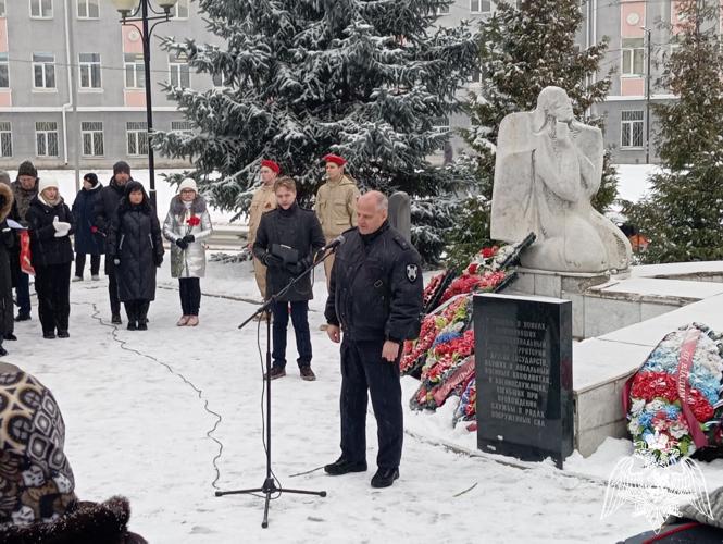 Во Владимире росгвардейцы почтили память героев Отечества 