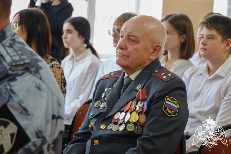 В Ставрополе чествовали ветеранов войск правопорядка в лицее имени Героя России Владимира Нургалиева