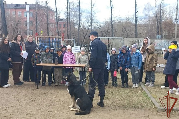 Росгвардейцы в регионах Сибири приняли участие в патриотических акциях ко Дню Победы
