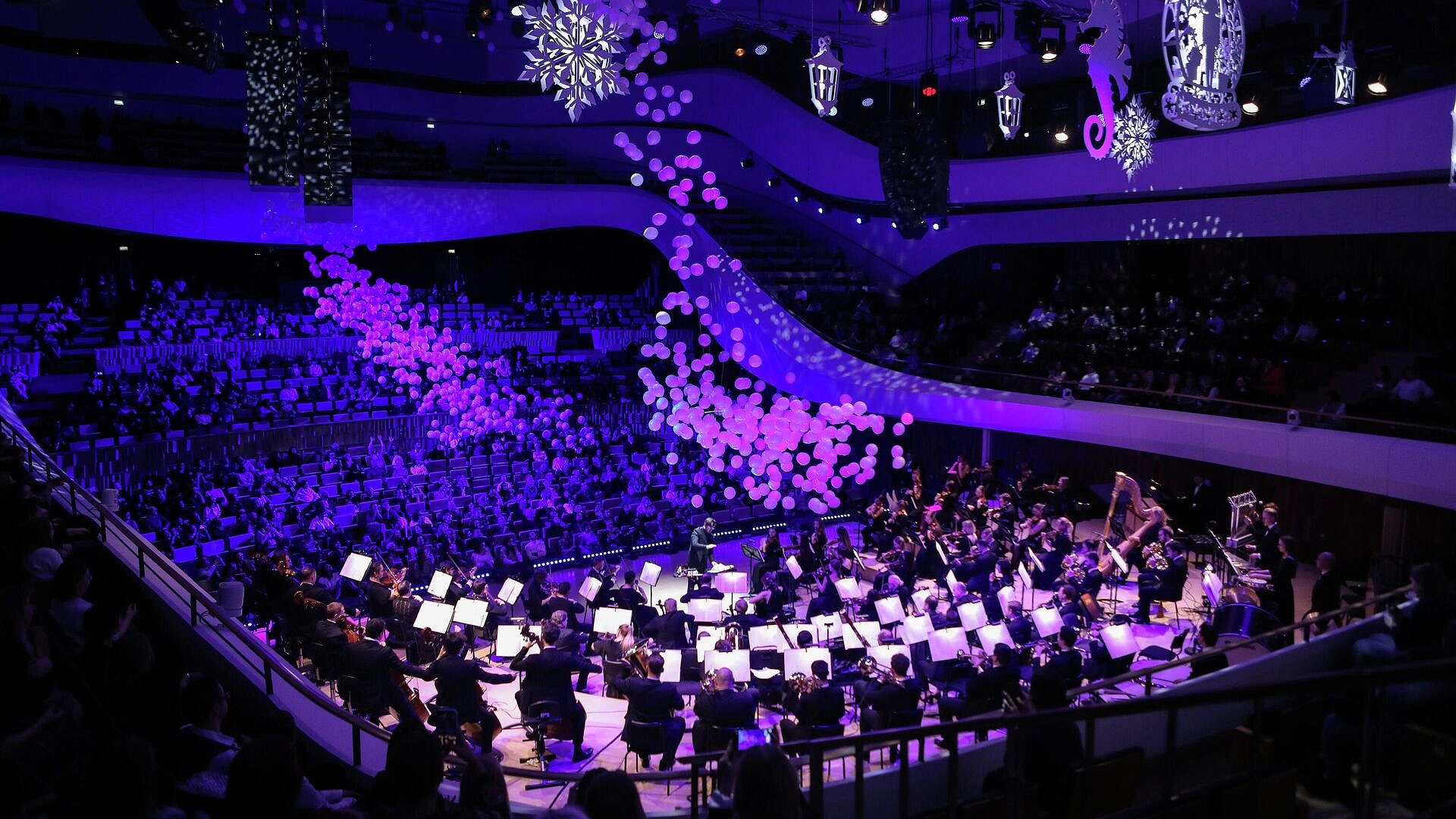 Звезды оперы и предновогодний вайб: музыкальный зимний фестиваль 