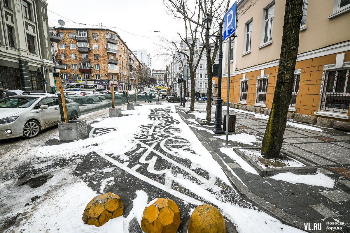 Уборка снега парк гольяново фото. Уборка снега парк гольяново фото. Тротуар став. Картинки прикольные демотиваторы. Тротуар став.