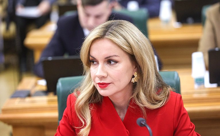 Круглый стол на тему «Особый порядок привлечения к административной ответственности судей и иных должностных лиц, выполняющих определенные государственные функции»