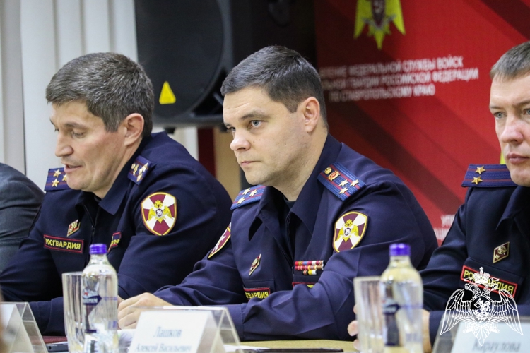 В Управлении Росгвардии по Ставропольскому краю подвели итоги работы с руководителями субъектов федерального государственного контроля в 2025 году