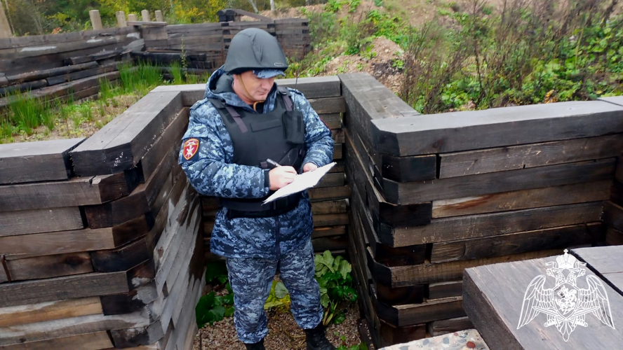 Военнослужащие новгородской Росгвардии провели занятия по учебно-боевому гранатометанию  