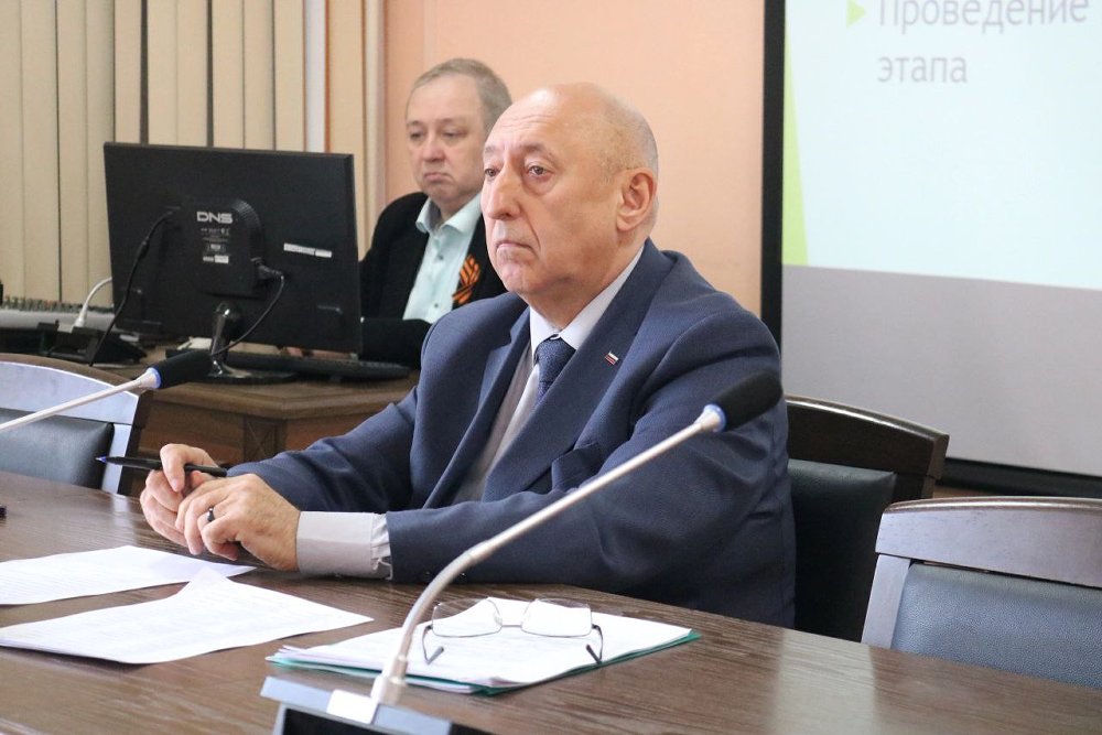 Повестка майского расширенного аппаратного совещания была насыщенной и разнообразной.