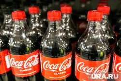 Coca-Cola теперь ввозят в Россию по параллельному импорту из разных стран
