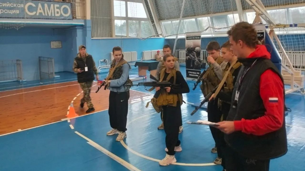 В Клинцах определили победителей турнира по спортивной игре «Камуфляж»
