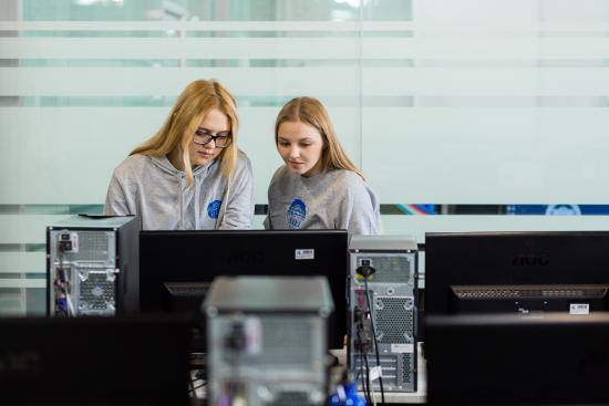 ИГУ ведет набор на бесплатные онлайн-курсы по химии для школьников