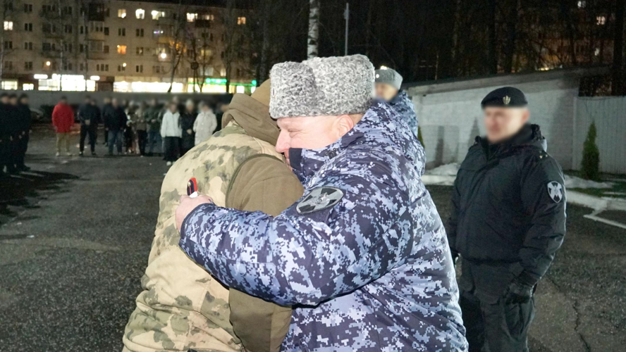 Генерал-майор полиции Дмитрий Пушкин вручил государственные награды сотрудникам ОМОН «Вятич» 