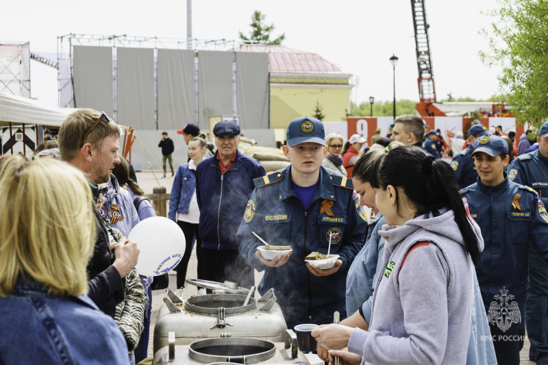 Отметили День пожарной охраны Омской области с размахом