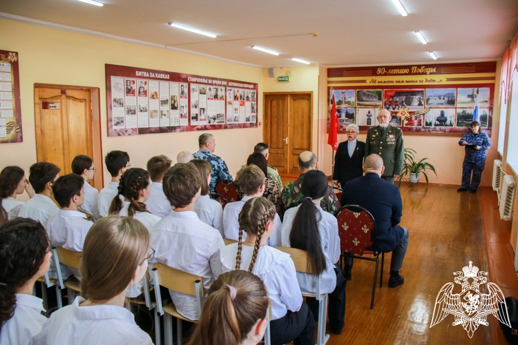 В Ставрополе чествовали ветеранов войск правопорядка в лицее имени Героя России Владимира Нургалиева