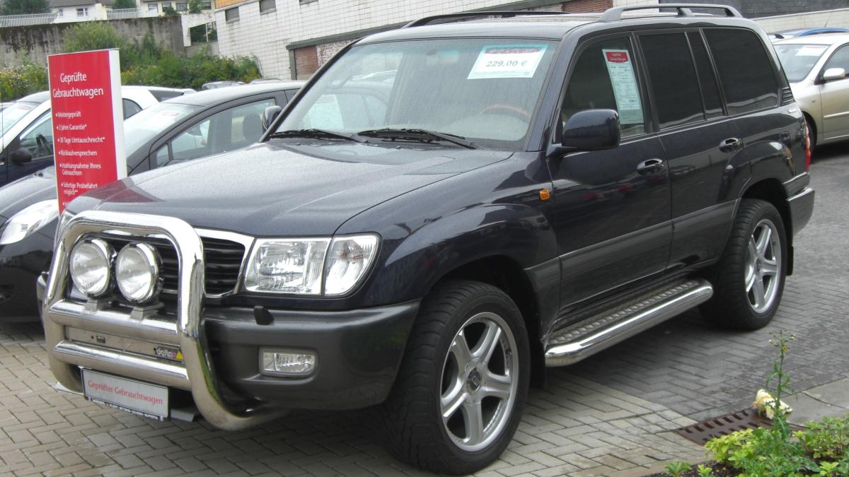 Toyota Land Cruiser 100