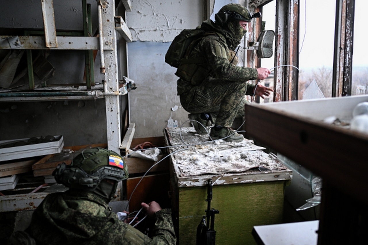 Бойцы 349-го отдельного батальона связи на Краснолиманском направлении.