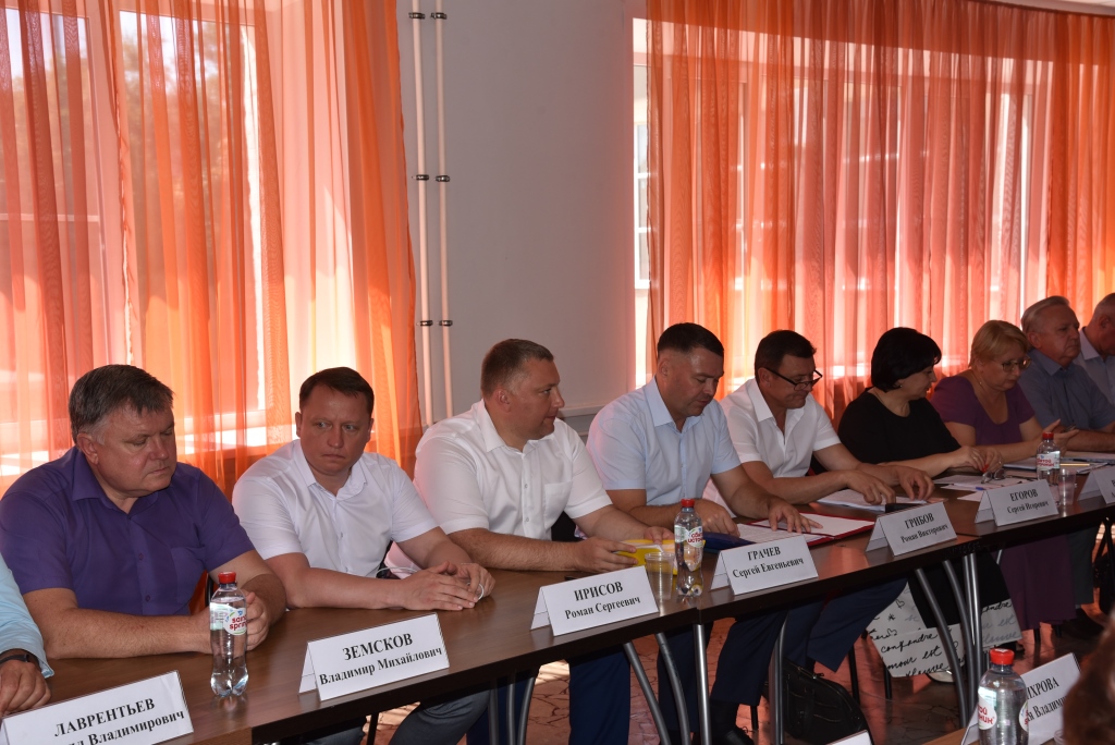 В Балакове состоялось выездное совещание депутатов Саратовской областной Думы по вопросу работы учреждений здравоохранения, расположенных на территории муниципальных районов Саратовской области