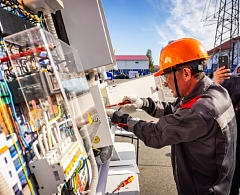 Глава Ханты-Мансийска Максим Ряшин поздравил работников и ветеранов энергетической отрасли Ханты-Мансийска с Днём энергетика