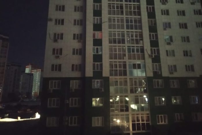 Дом без света фото В Оренбурге квартал "Времена года" остался без света и воды Общество Селдон Ново