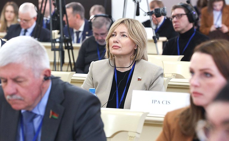 Татьяна Сахарова