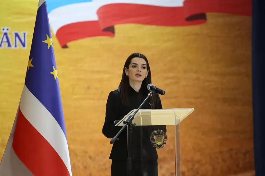 Гуцул заявила, что объединение с Румынией станет смертью для Молдовы