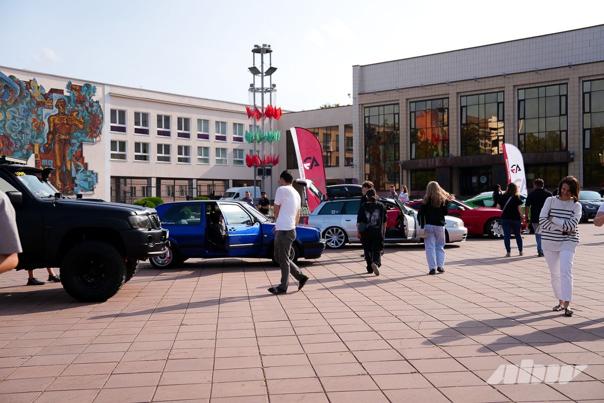 Монстр-трак Audi 100, Mosvagen и «Волга»-кабриолет: чем запомнился «Авто Тюнинг Батл» в Новополоцке