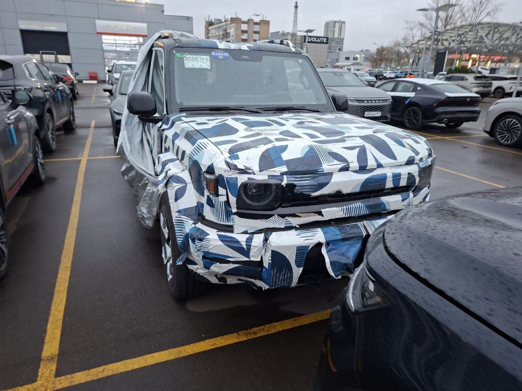 Посмотрел внедорожник iCaur V27 у дилера в Москве: как выглядит «китайский Прадо» вживую. Эксклюзив