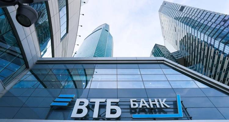 Пресс-служба ВТБ_2024_вывеска_2.jpg