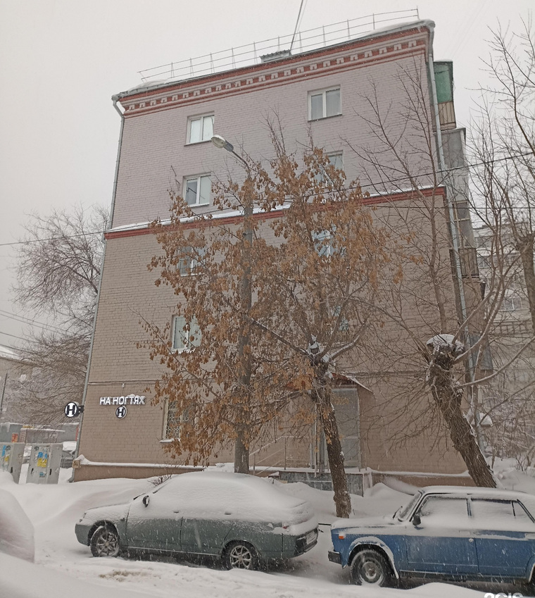 На сегодняшний день осуществляется приемка работ по сносу нежилого здания по адресу Худякова, 4