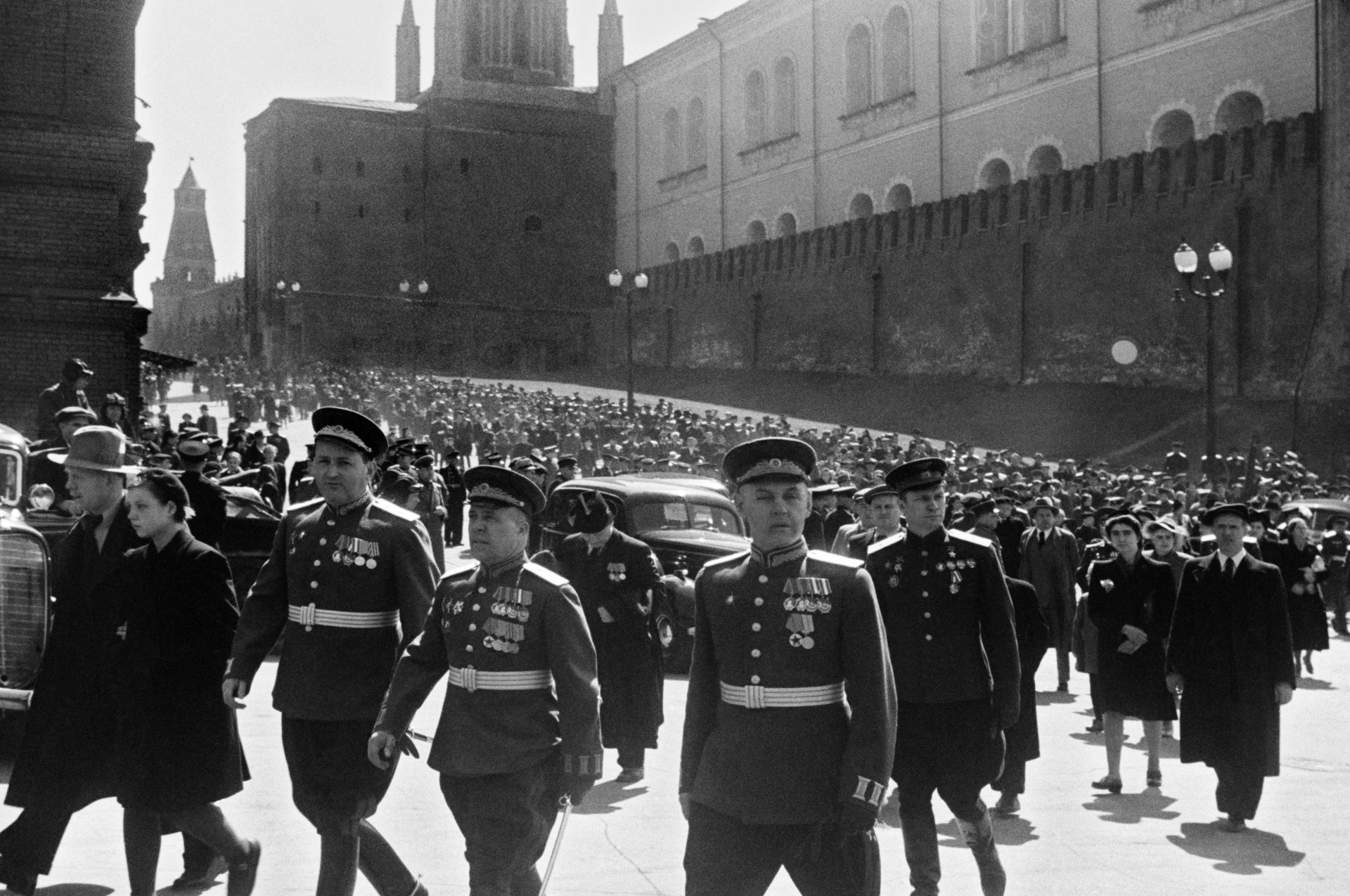 Площадь москвы в 1945 году. ВОВ парад Победы 1945. Парад Победы 24 июня 1945 г. Парад Победы 1945г на красной площади. Парад Победы 1945 годна красной площади 1941 год.