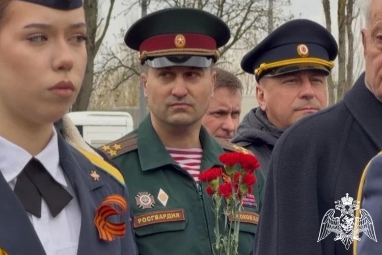 В Липецке росгвардейцы почтили память участников ликвидации последствий аварии на Чернобыльской АЭС