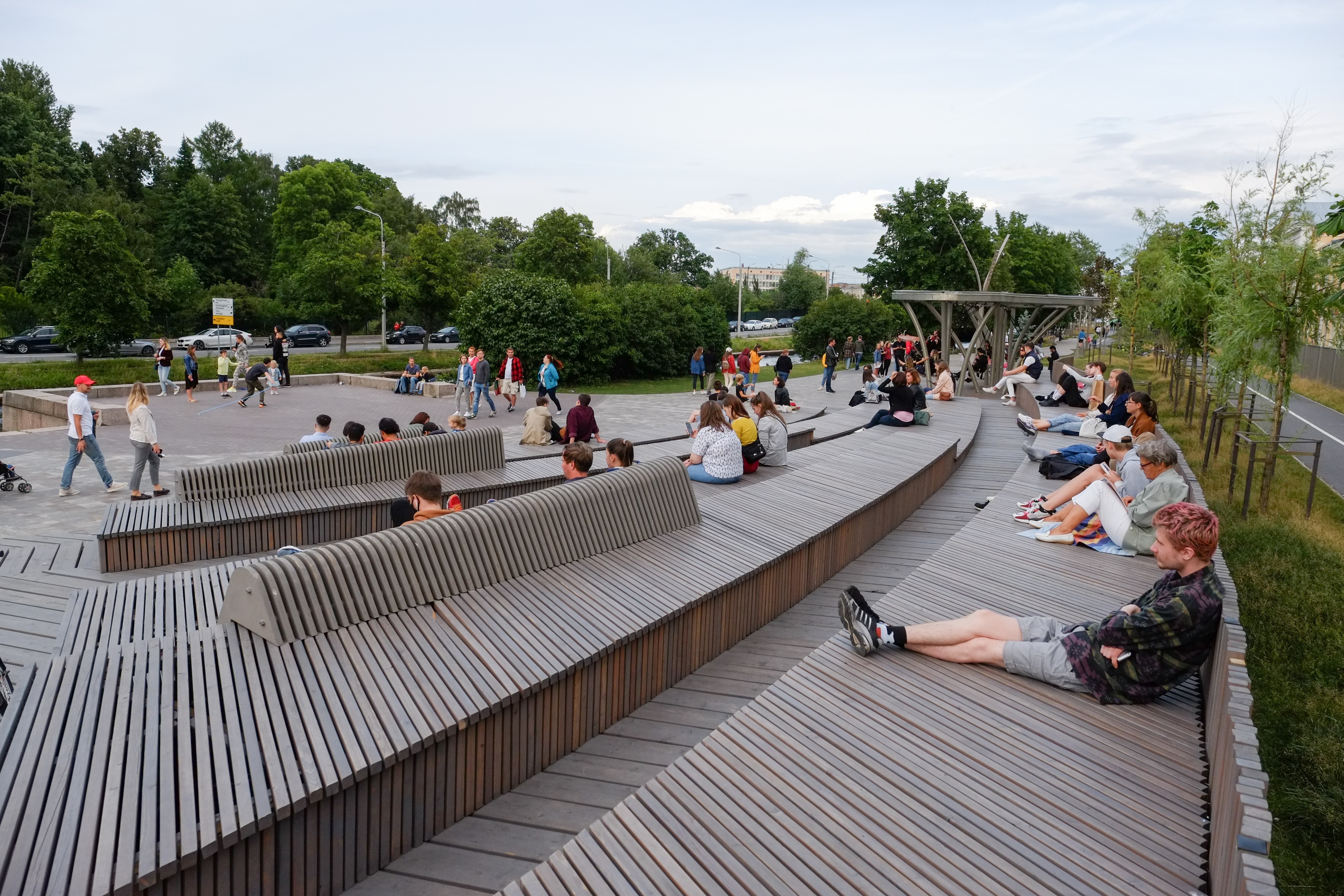 Парк в петербурге новая голландия. Набережная карповки общественное пространство. Набержнаю реи каопрвка. Общественные пространства санкт петербурга. Общественные пространства санкт петербурга.