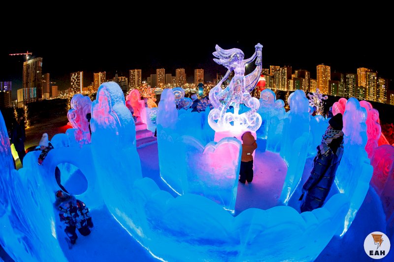 Ледовый городок пермь 2023. Ледовый городок коск россия екатеринбург. Ледовый городок в екатеринбурге в 2022 году. Ледовый городок екатеринбург 2023. Ледяной городок в екатеринбурге 2022.