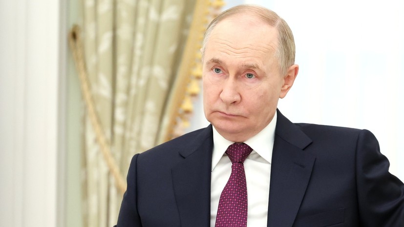 Путин: самолёт AZAL, скорее всего, задели не поражающие элементы ПВО, а обломки