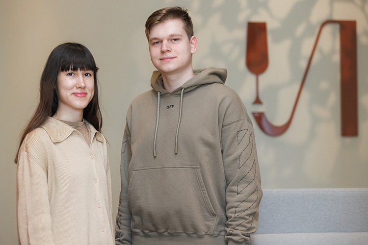 Из двух кулинарных проектов под развитие Зиганшиным-младшим ушло «Марево». Для него это дебют в ресторанном бизнесе, причем не просто как инвестора — молодой человек действительно «печется» о развитии этого дела