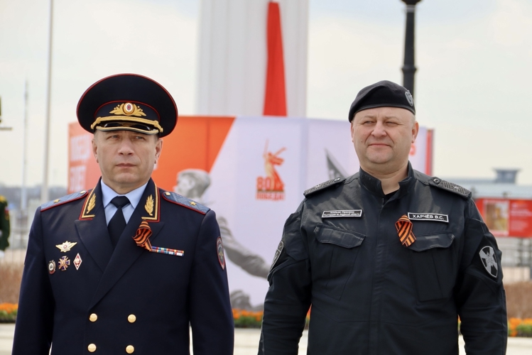 В Благовещенске в торжественных мероприятиях принял участие начальник территориального Управления Росгвардии Виталий Харчёв