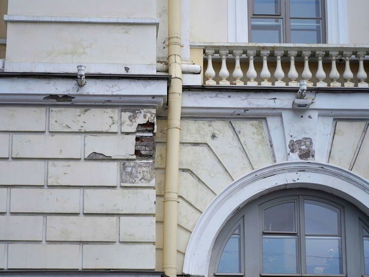 В Петербурге проведут реставрацию двух зданий на площади Островского в 2023 году