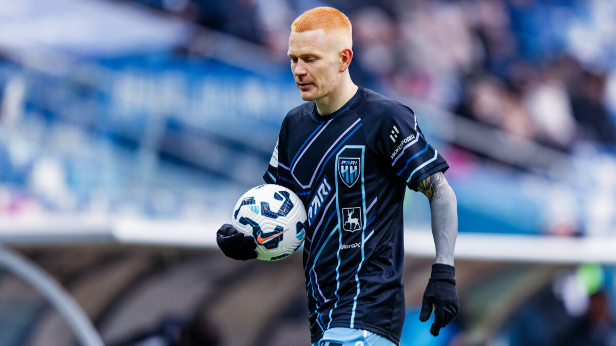 Футболист «Пари НН» Эктов приступил к тренировкам на поле спустя пять месяцев после операции