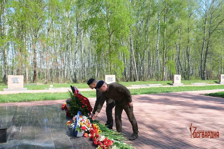 Бойцы СОБР «Орёл» приняли участие в перезахоронении бойцов Красной армии