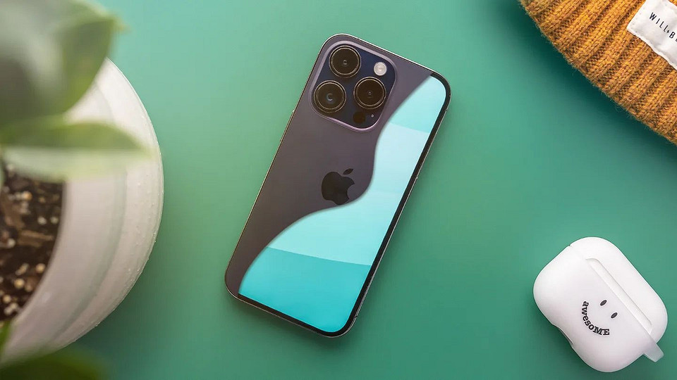 Какие iPhone стоит покупать в России в 2025 году