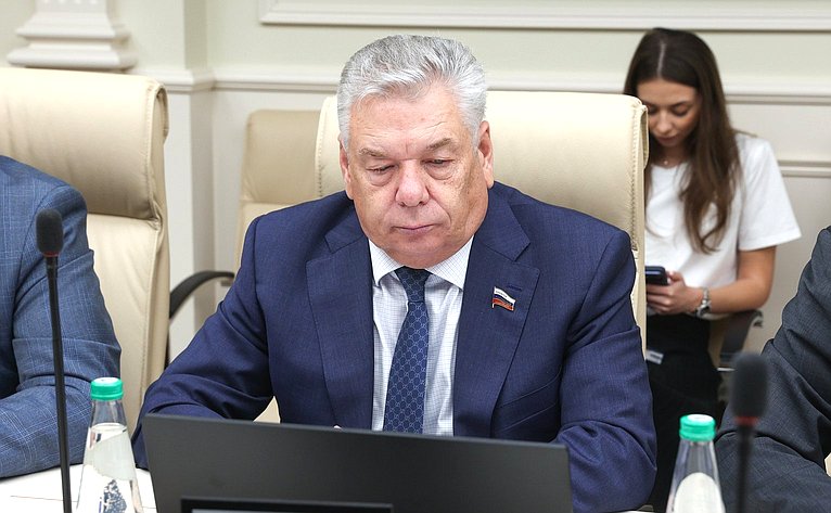 Николай Воробьев