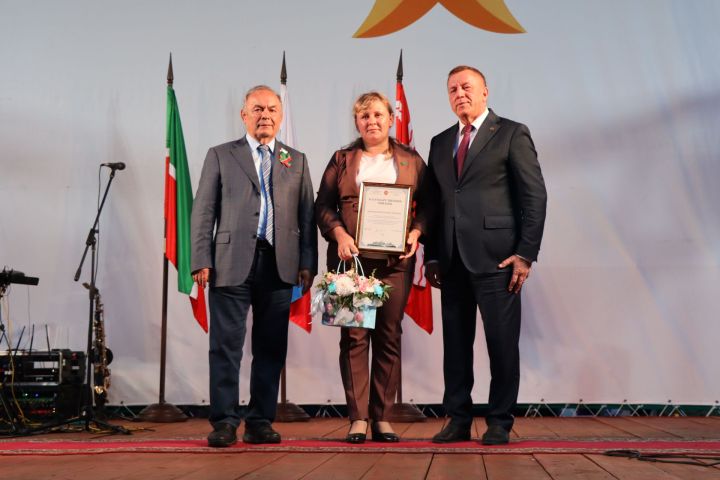 Благодарственным пись­мом награждены жители Тетюшского района